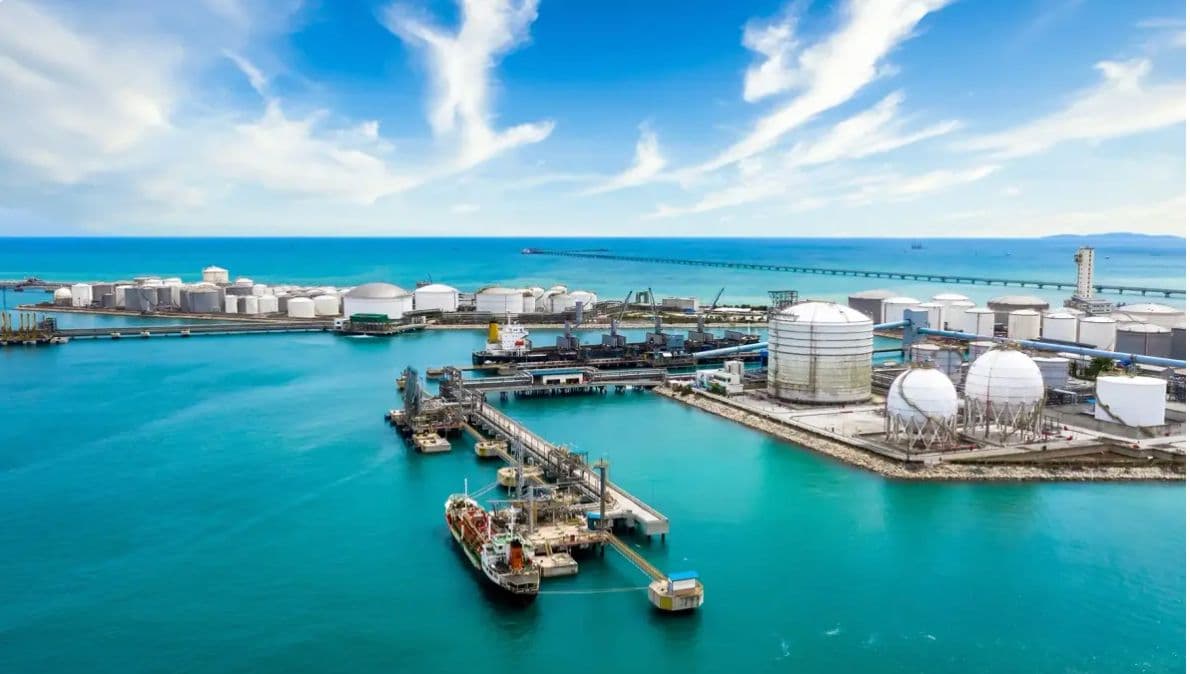 Africa Petroleum Market: A Growing Opportunity for UAE-Based Traders